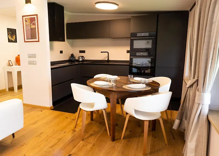 La Rose Du Prevot Apartment